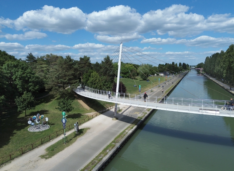 Parc de la Bergère - Canal et Passerelle